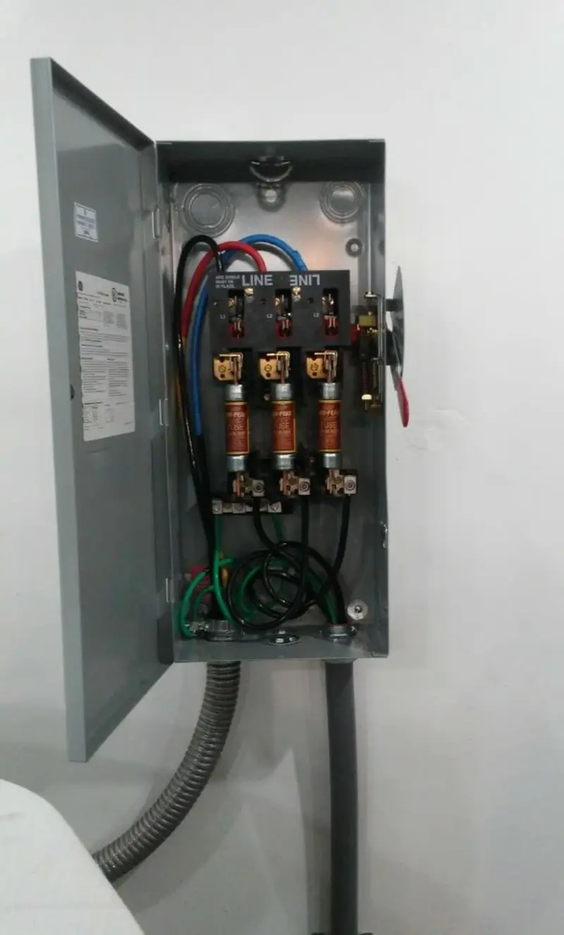 Three-phase disconnect switch installed for Smoke Detector Installation in North Coventry